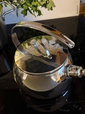 Teekessel Wasserkessel mit Pfeiffe aus der Schweiz  nicht für Induktion 