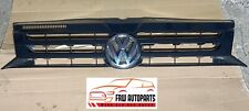 VW T5 Kühlergrill Frontgrill Vorne Mitte 7E0853653