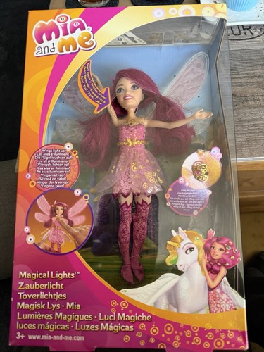 Mia and magical lights - magical, –