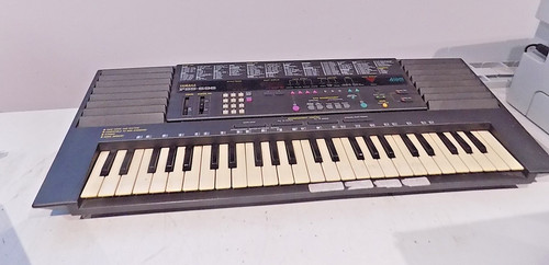 Yamaha pss 595 electronic - yamaha,
