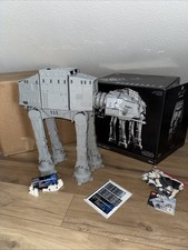 LEGO Star Wars: UCS AT-AT