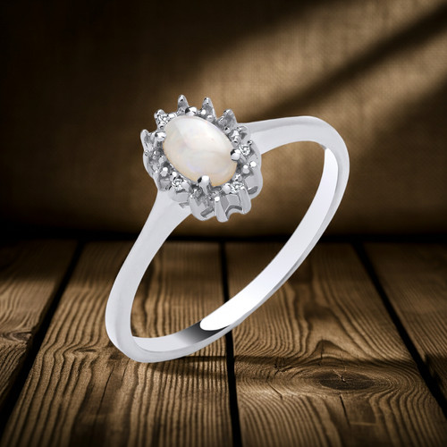 Natürlicher opal und diamant - und,