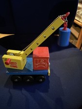 Holzspielzeug Magnet Kran Auto von Heros