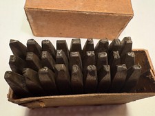 DDR SCHLAGZAHLEN SCHLAGBUCHSTABEN BOX  WERKZEUG METALL SCHLOSSER SIMSON Moped