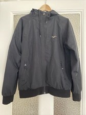 Schwarze Jacke von Cleptomanicx in Größe Small