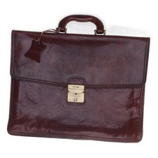 The Bridge, Aktentasche