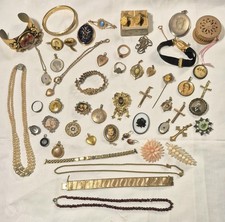 Antik Biedermeier Schmuck Konvolut mit 56 Teilen, Schaumgold , Rarität.