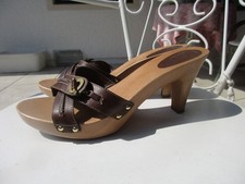 Exquisite Bally Sandalen