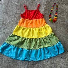 Lässiges Mädchen kleid Regenbogen dünnes Trägerkleid mit Holz Kette Gr.116/122