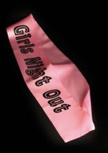 Girls night out miss behave - out,