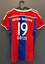 FC Bayern München, Trikot