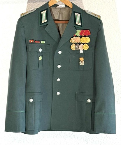 Hauptmann uniform volkspolizei - hauptmann,