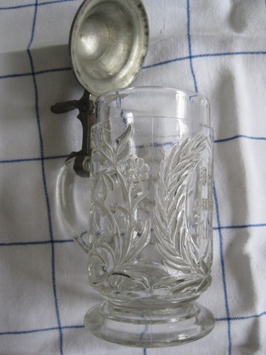 Kleiner bierkrug mit - kleiner,