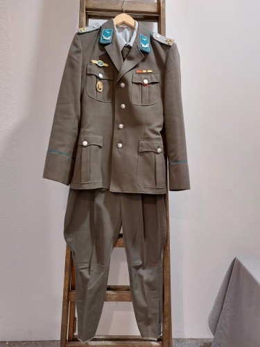 Ddr uniform oberleutnant nva - uniform,