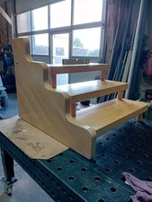 Treppe gerade 3-4 Steigungen  Buche 6,5 cm