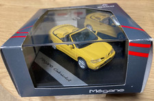 Modellauto Renault Megane Cabriolet von Vitesse in ockergelb Maßstab 1:43