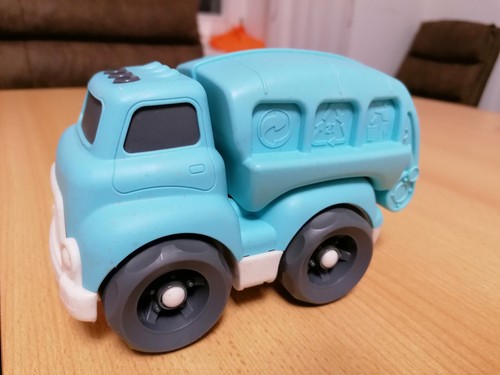 Green toy blaues recycling - green,