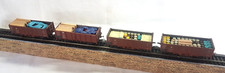 4x👍Piko H0 offene Güterwagen mit Ladung Schrott, Holz, Fässer Modelleisenbahn