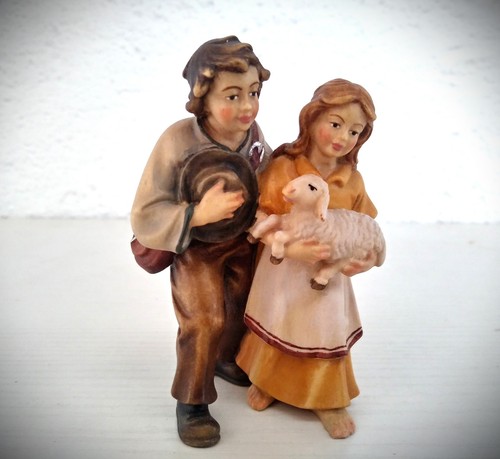 Kindergruppe mit schaf - kindergruppe,