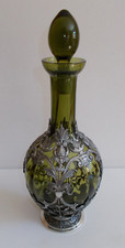 Kristallglas-Karaffe waldgrün mit Metall/Zinn? Montur Gründerzeit? Frankreich?