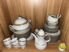 Porzellan Geschirr Set,  Kuchen-/Suppenteller, Tassen, Kanne Floral/Goldrand