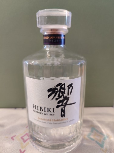 Leere whisky flasche suntory - flasche,