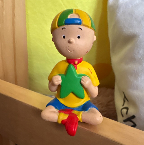 Sitzende jungen figur aus - sitzende,