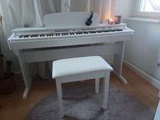 DIGITAL PIANO