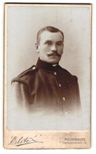 Fotografie Elite, Reichenberg, Schückerstraße 19, Soldat in Uniform mit Schnauz 