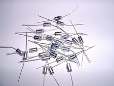 Styroflex-Kondensator  270 pF,  630 VDC,  2,5%