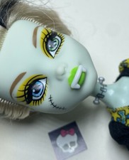 MONSTER HIGH - Frankie Stein