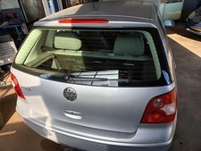 Polo 9N1 original Heckklappe mit Scheibe reflexsilber LA7W EZ2004