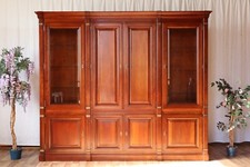 Nr.1718 Vitrine Schrank  Wildkirsche  teilmassiv