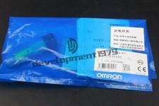 ONE   E3F2-R4B4-P1 12-24VDC