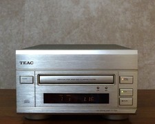 TEAC ESOTERIC P-700 CD-Laufwerk CD Player Neuwertig/ SERVICED NEW LASER VRDS