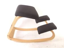 Stokke Kniestuhl Kniehocker Gesundheitsstuhl Stoff Schwarz Buche