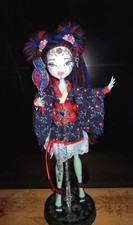 1 Monster High Puppe Lagoona