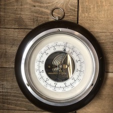 sehr schönes rundes Barometer - 16cm Gesamtdurchmesser mit Aufhänger alt 