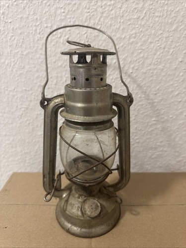 Alte petroleumlampe - alte,