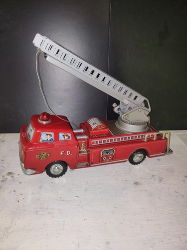 Modern toys vintage blech - toys,