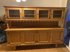 Wohnzimmerschrank