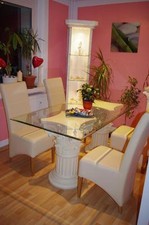 Griechischer Glastisch