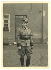 Orig. Foto Portrait Polizei Offizier in Schutzpolizei Kaserne BITTERFELD