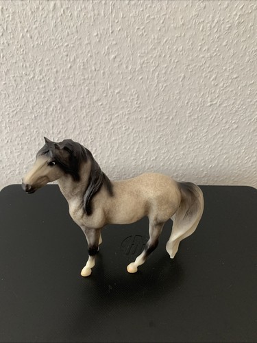 Breyer modellpferd imperador - breyer,