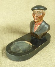 ANRI geschnitzter Holzständer (ex Aschenbecher) - "FRANZÖSISCHER" HERREN trägt BARETT - Italien