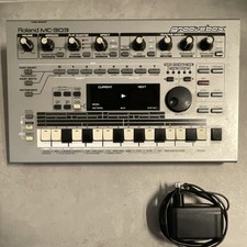 Roland MC-303 Groovebox