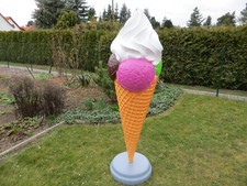 Eistüte 3 Kugeln + Sahne &