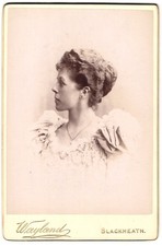 Fotografie Wayland, Blackheath, Porträt einer eleganten Dame im Profil 