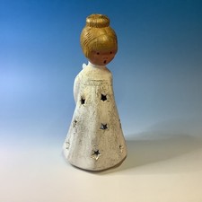 Singer Engel Jullar Spain