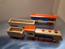 # alte  Holz  Eisenbahn